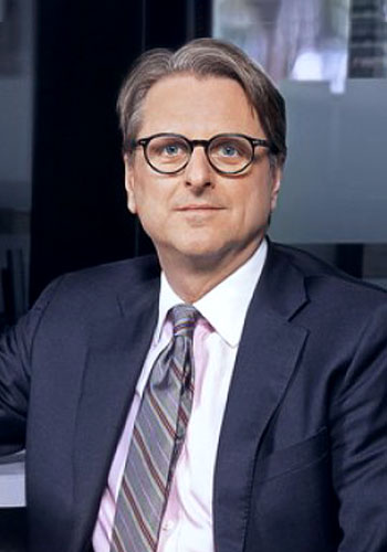 Mr. Robert S. Kossmann, Independent member of the Supervisory Board